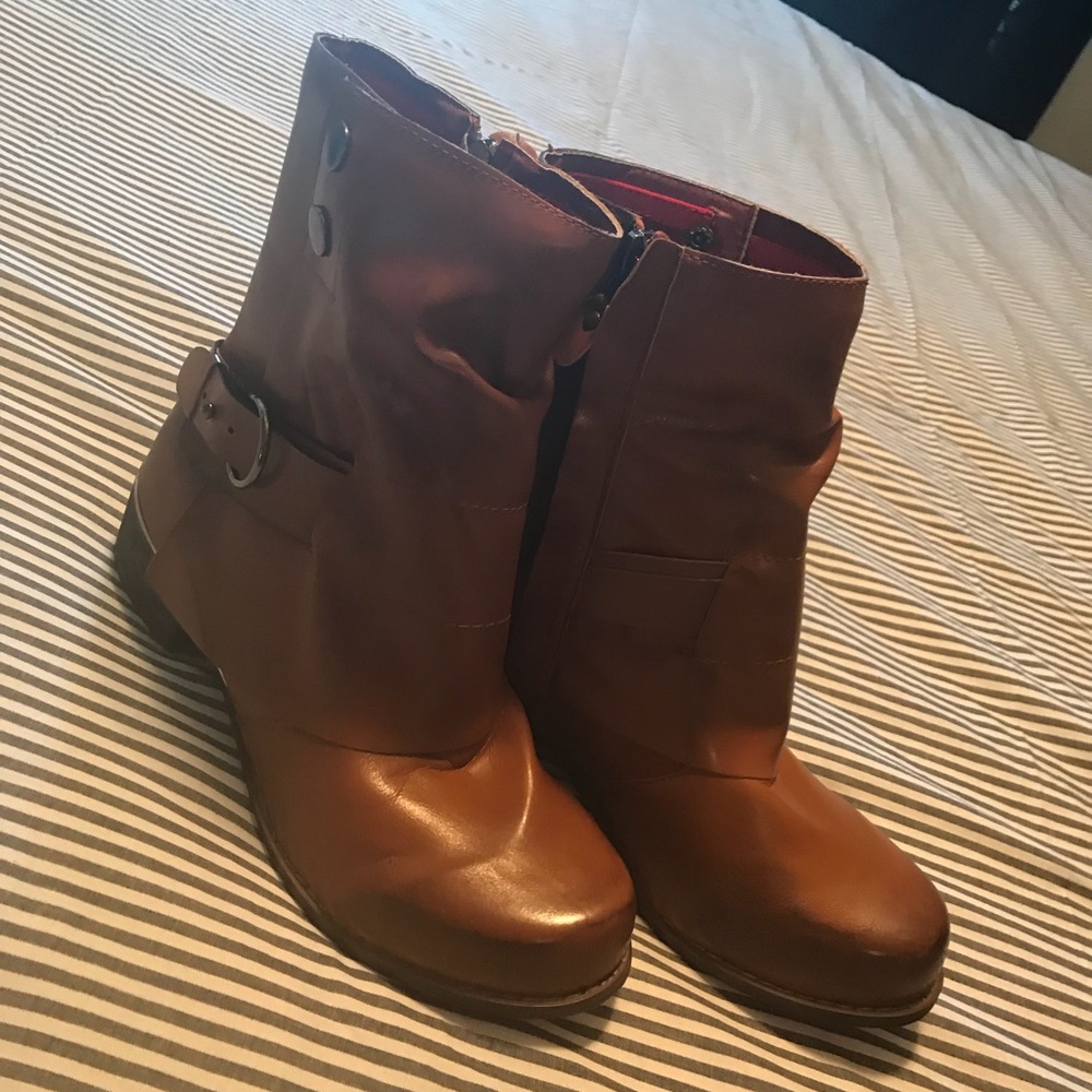 Ankle boots